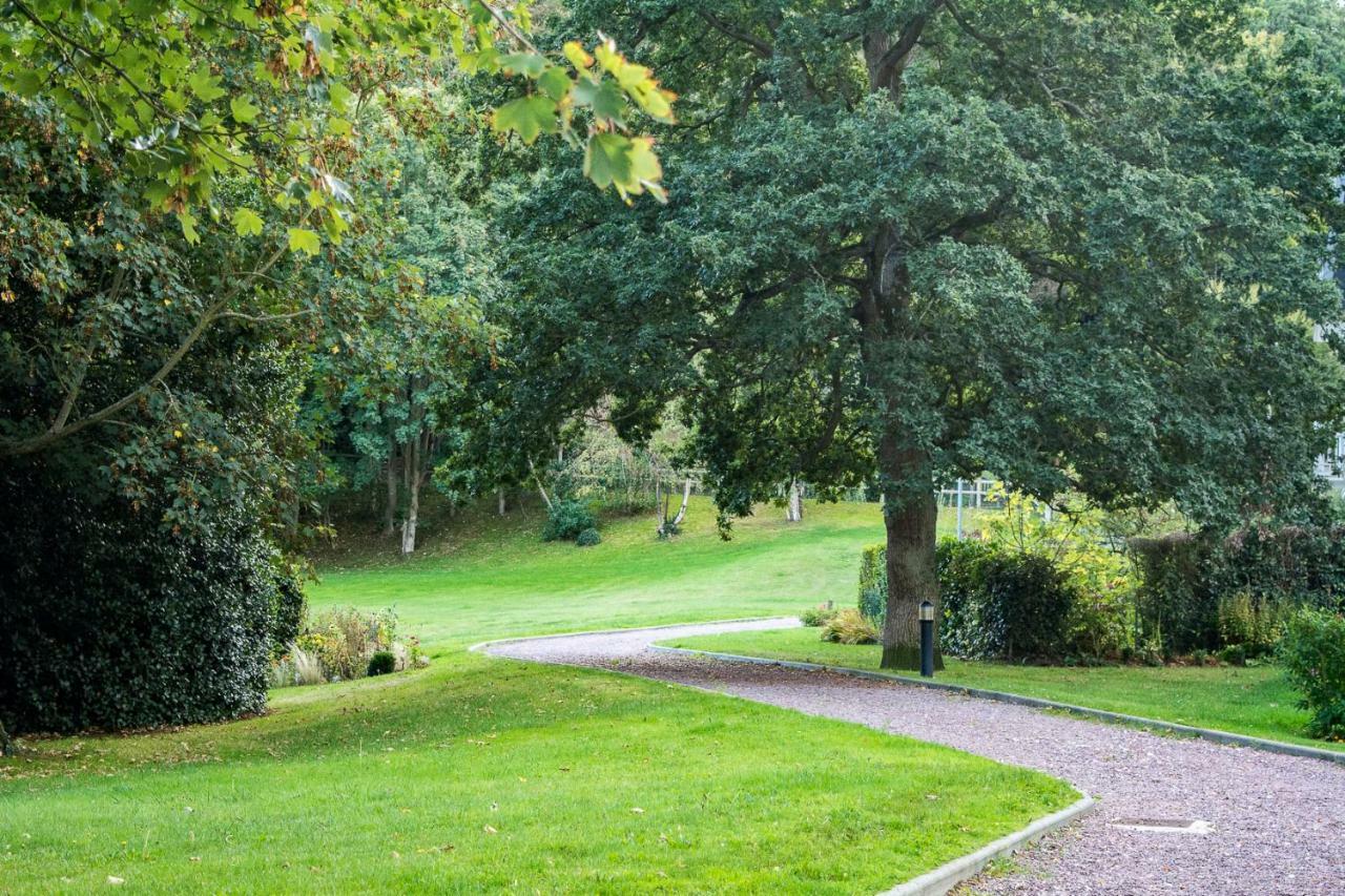 אטרטאט Les Charmes Du Bosquet Parc D'Amour Et Nature Parking Prive Securise מראה חיצוני תמונה